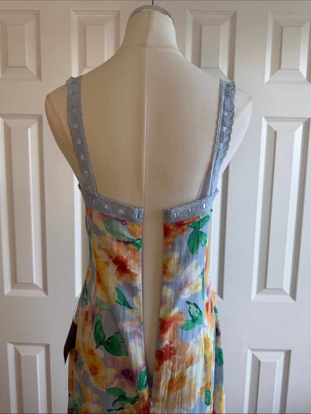 Lulus Countryside Bliss Blue Floral Lace Empire Waist Midi Dress Eyelet Size S - Picture 9 of 13